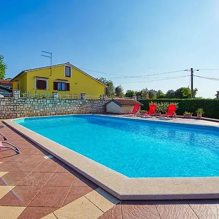 Marina 4 Shared Pool Appartement *