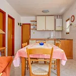 Marina 4 Shared Pool Appartement *